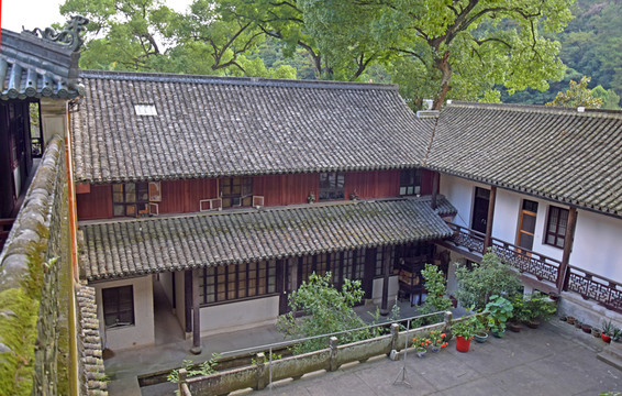 幽靜的寺院建筑景觀