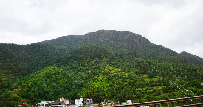 綠色大山風(fēng)景攝影
