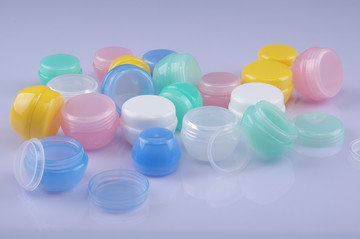 塑料容器