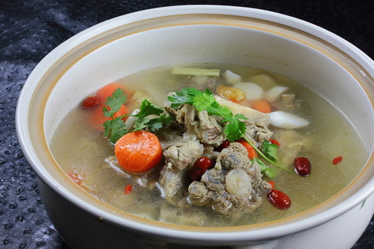 香港滋補牛尾湯