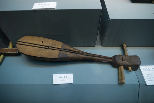 苗放瓢琴