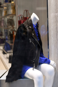 櫥窗展示 女裝 服裝