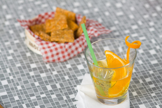 orangeneistee