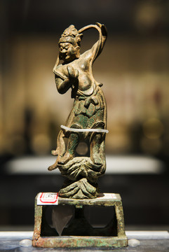 唐朝青銅力士像