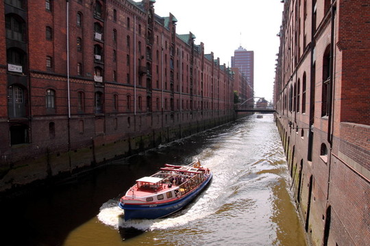 在漢堡的Speicherstadt船旅行
