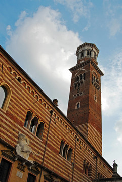 Torre dei蘭博迪