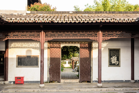 古建院門