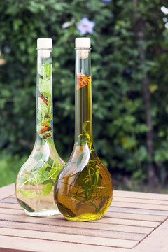 醋和香草橄欖油在博特