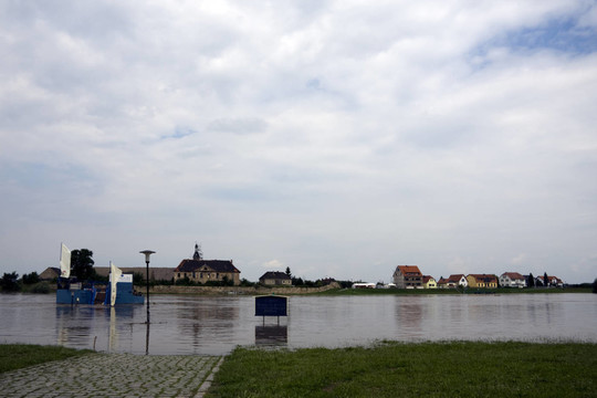 elbehochwasser3