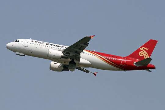 深圳航空 飛機(jī)起飛