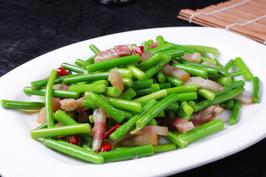 陳駿 蒜苔咸肉絲