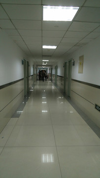 醫(yī)院走廊