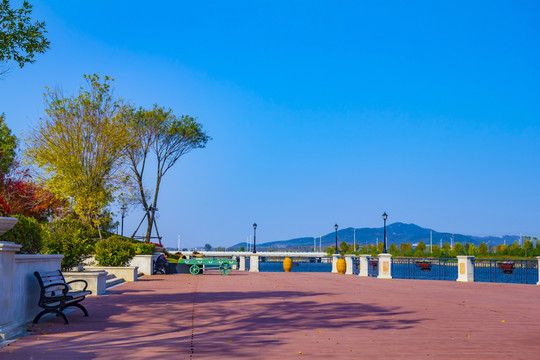 河畔