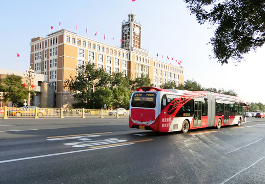 純電動(dòng)公交車 新能源大客車