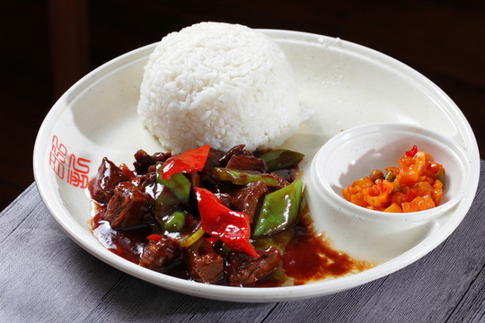 紅燒牛肉飯