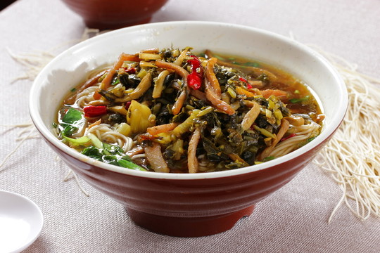 咸菜肉絲面