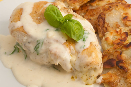 釀餡雞乳腺kohlrabischnitzelchen