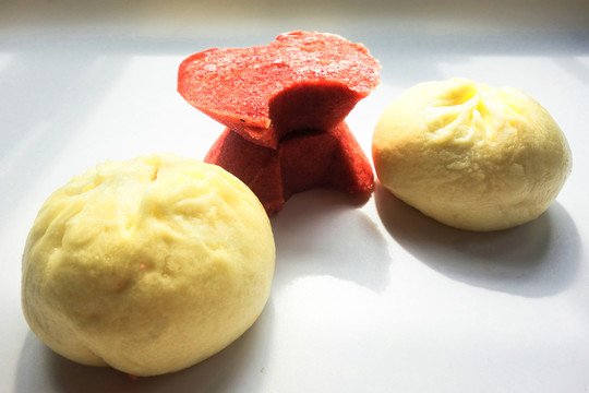 蘇式糕點(diǎn) 定勝糕和肉包子