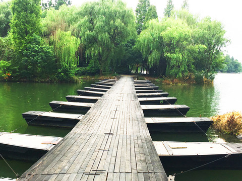小船浮橋