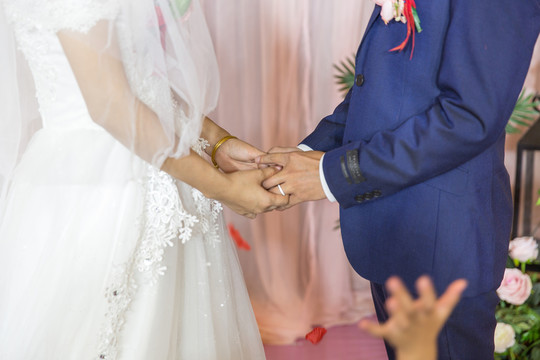 婚禮現(xiàn)場(chǎng) 手牽手