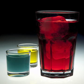 玻璃酒杯