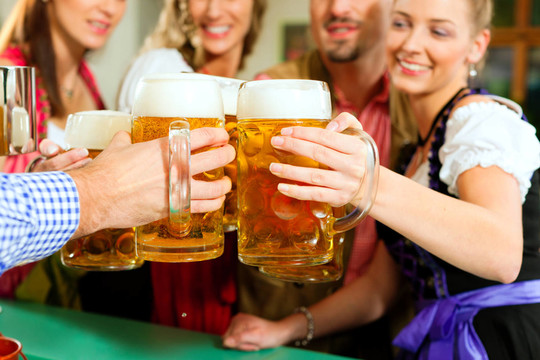 巴伐利亞人喝啤酒