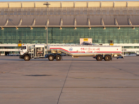 飛機(jī)加油車