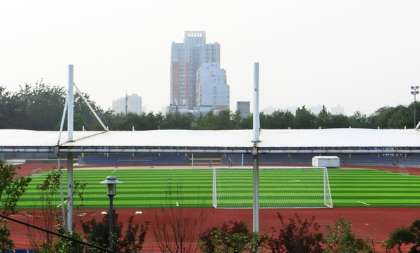 學(xué)校足球場  操場