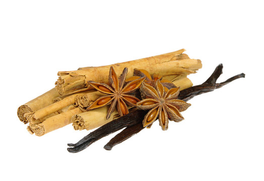 桂皮和八角桂皮和茴香15顆