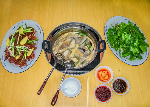 狗肉火鍋