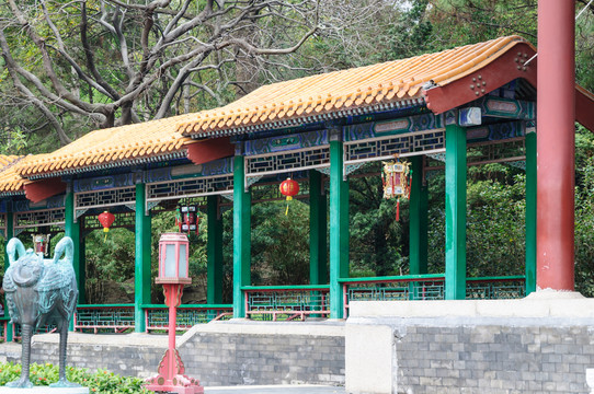 圓明新園長廊