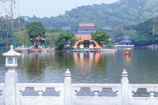 圓明新園湖景