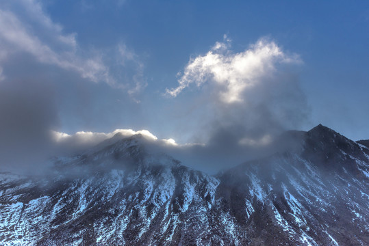 巴郎山云海