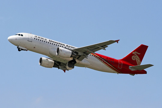 飛機起飛 深圳航空