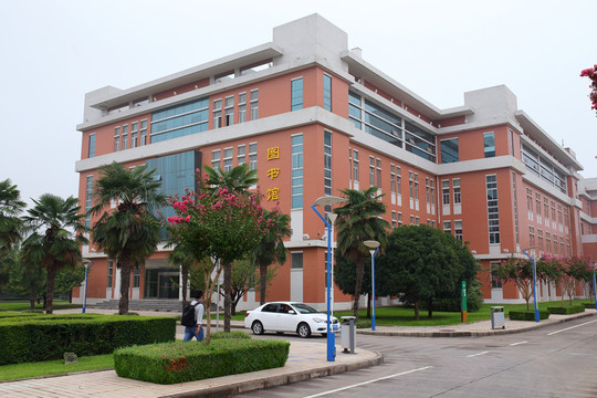 西北農(nóng)林科技大學(xué) 西北農(nóng)林大學(xué)