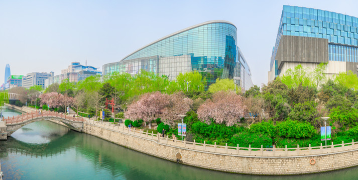 泉城廣場(chǎng)全景 貴和 高清大圖