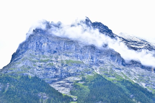 山峰云霧