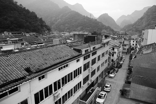 雁蕩山響嶺頭村黑白照