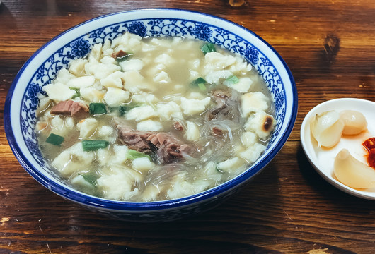 羊肉泡饃