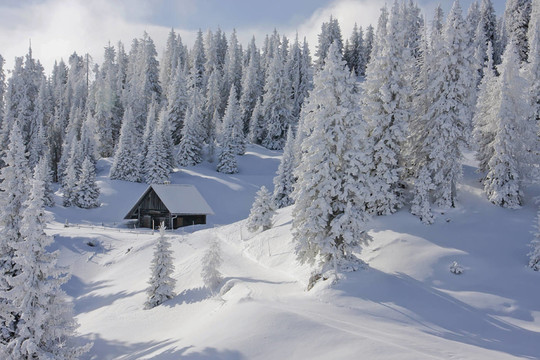 雪中小屋