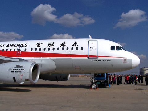 東北航空公司 飛機