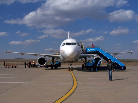 東北航空公司 飛機(jī)