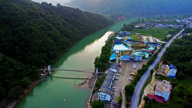 俯視秋浦河水上樂園