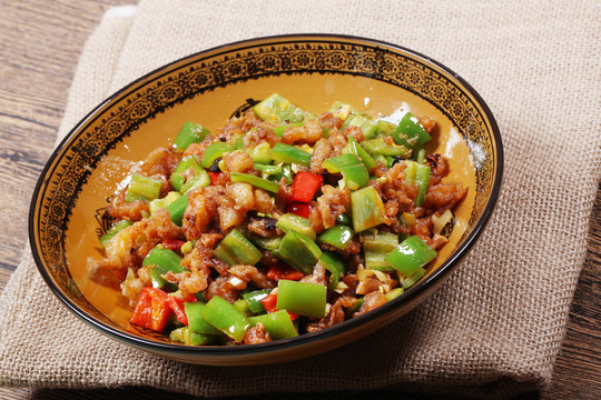 尖椒炒油渣