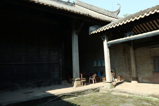 顯宗祠
