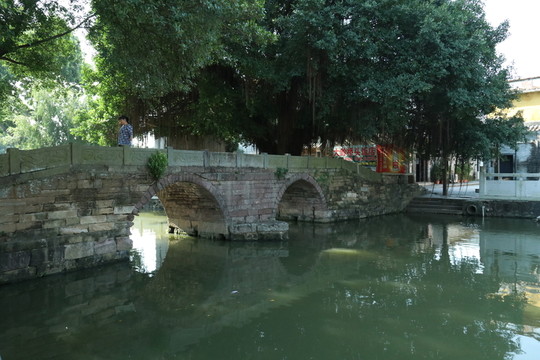 鄉(xiāng)村古橋
