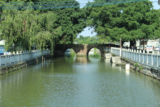 鄉(xiāng)村古橋
