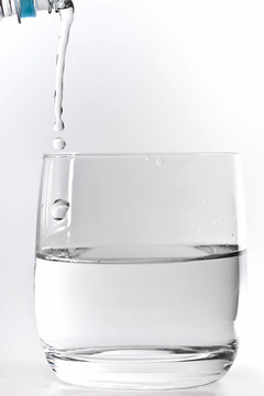 水不.............