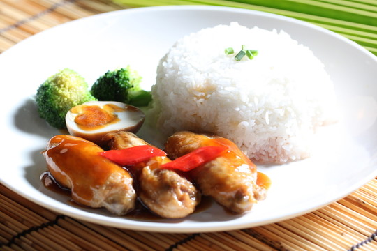 雞翅飯