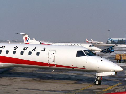 東北航空 支線飛機(jī)